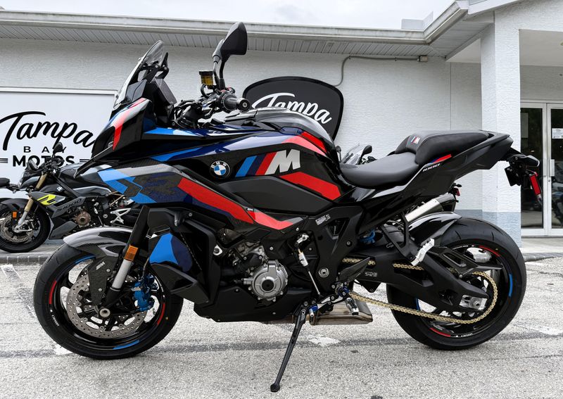 2025 BMW M 1000 XR
