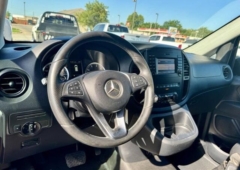 Used 2019 Mercedes-Benz Metris PassengerImage 9