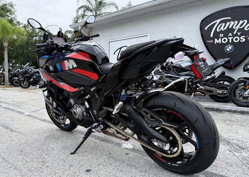 2025 BMW M 1000 XR