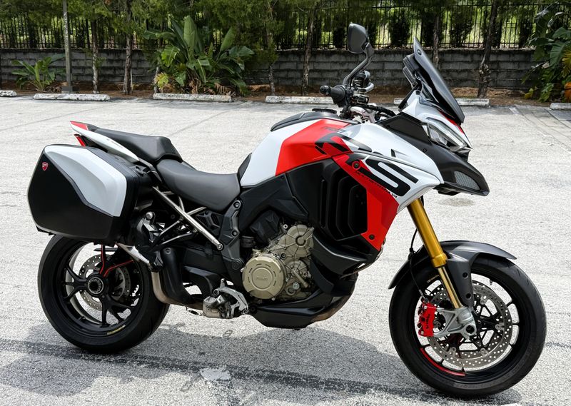 2024 Ducati Multistrada V4 RS