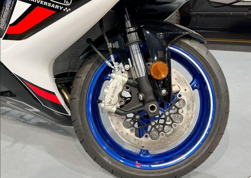 New 2026 Suzuki GSX-R600Z 40TH ANNIVERSARY EDITION Image 3