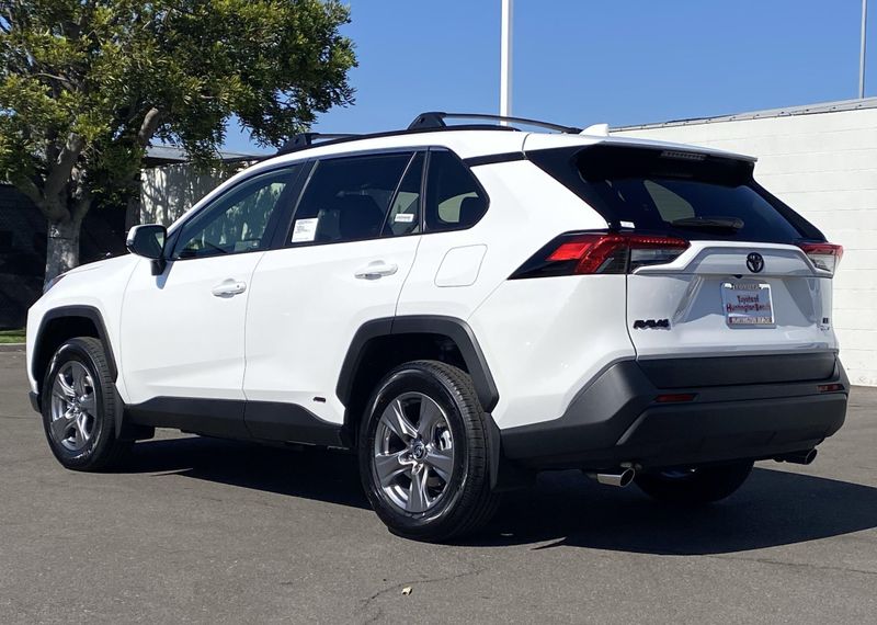 New 2025 Toyota RAV4 Hybrid LEImage 5