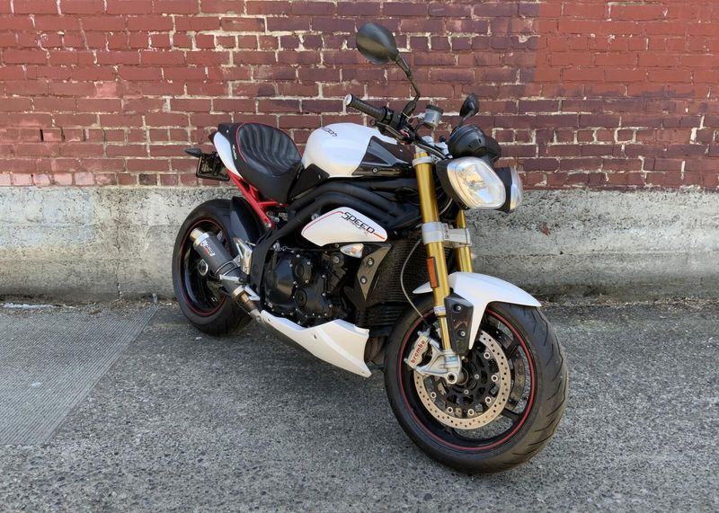 2012 Triumph SPEED TRIPLE R 