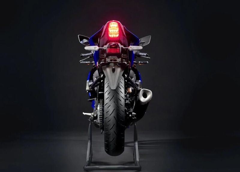 New 2026 Yamaha YZF-R3 ABS Image 3
