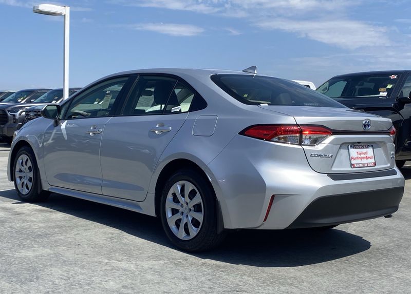 Used 2025 Toyota Corolla LEImage 6