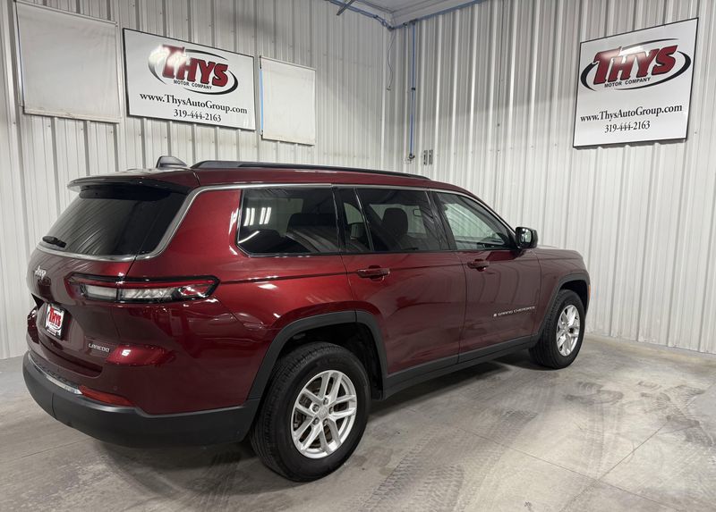 Used 2024 Jeep Grand Cherokee L LaredoImage 3