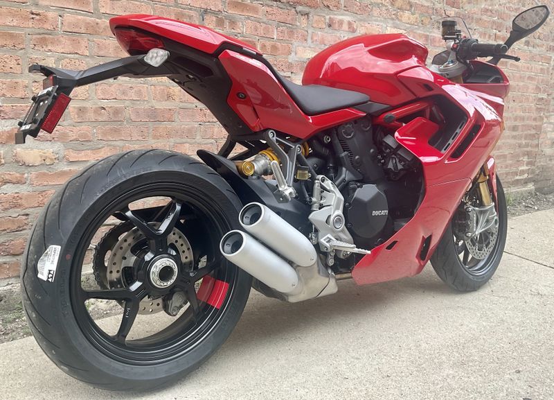 2023 Ducati SuperSport 950 SImage 3