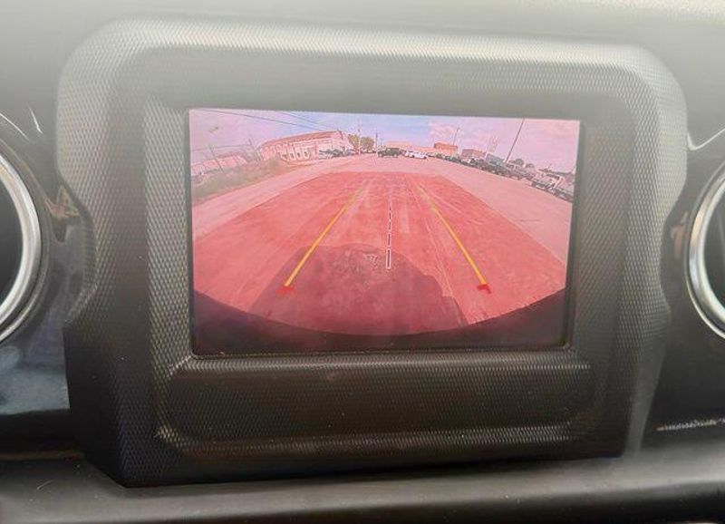 Used 2021 Jeep Wrangler Unlimited Sahara AltitudeImage 16