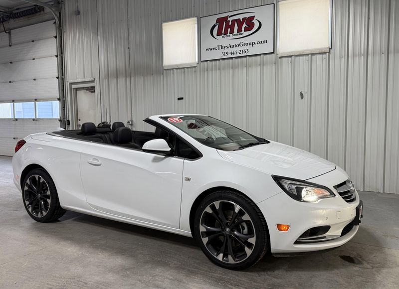 Used 2019 Buick Cascada PremiumImage 1