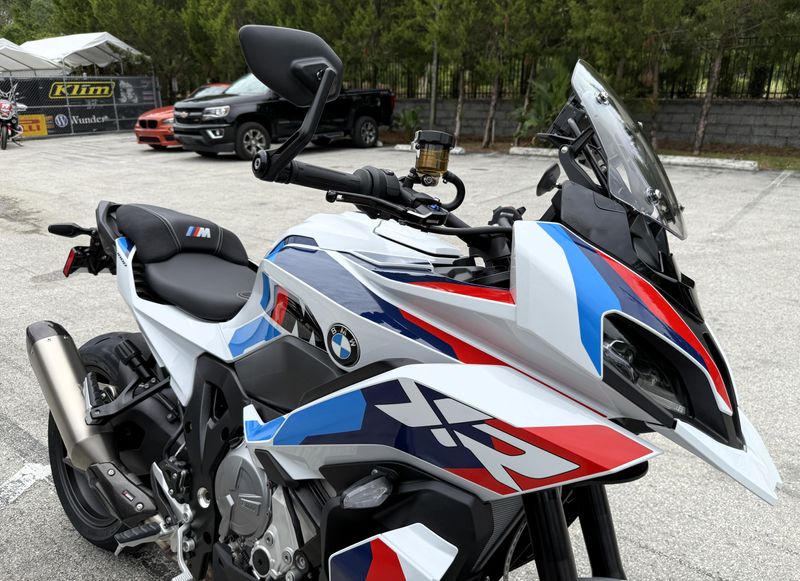 New 2025 BMW M 1000 XR 