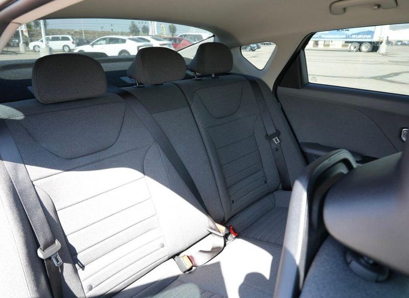 Used 2025 Kia K4 EXImage 17