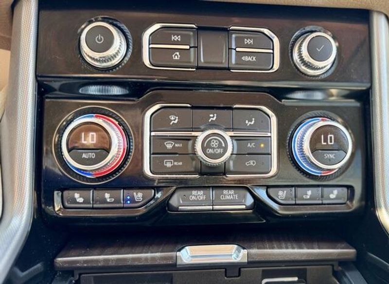 Used 2022 GMC Yukon DenaliImage 22