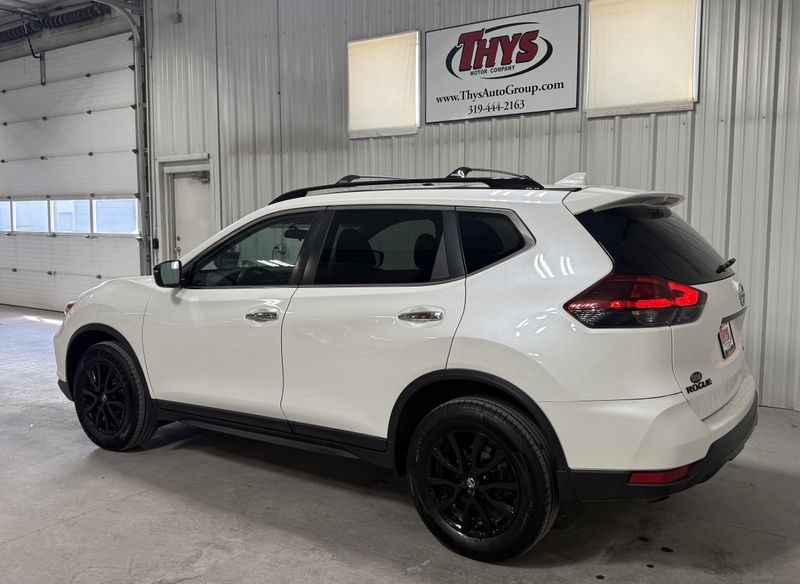 Used 2018 Nissan Rogue SVImage 16