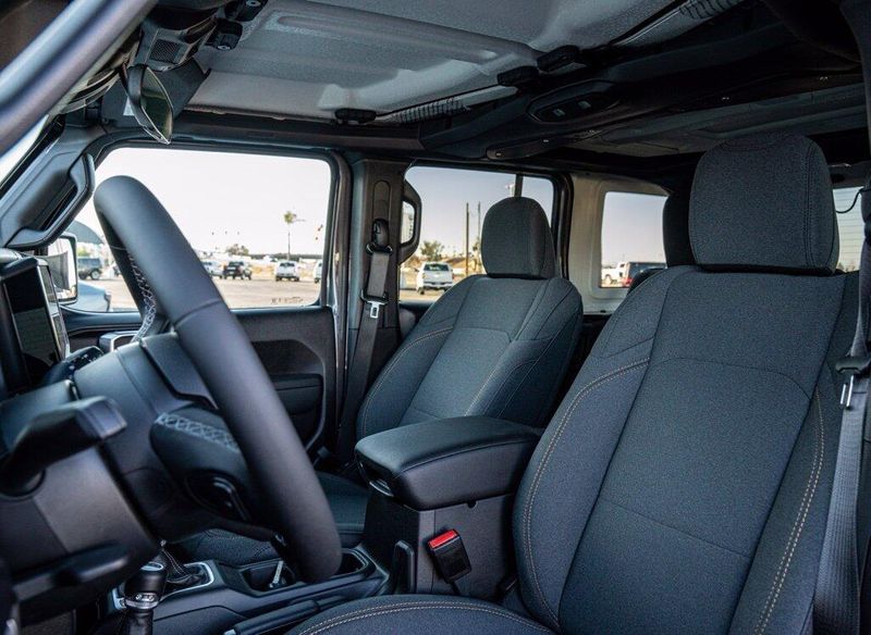 New 2026 Jeep Wrangler Sport SImage 12