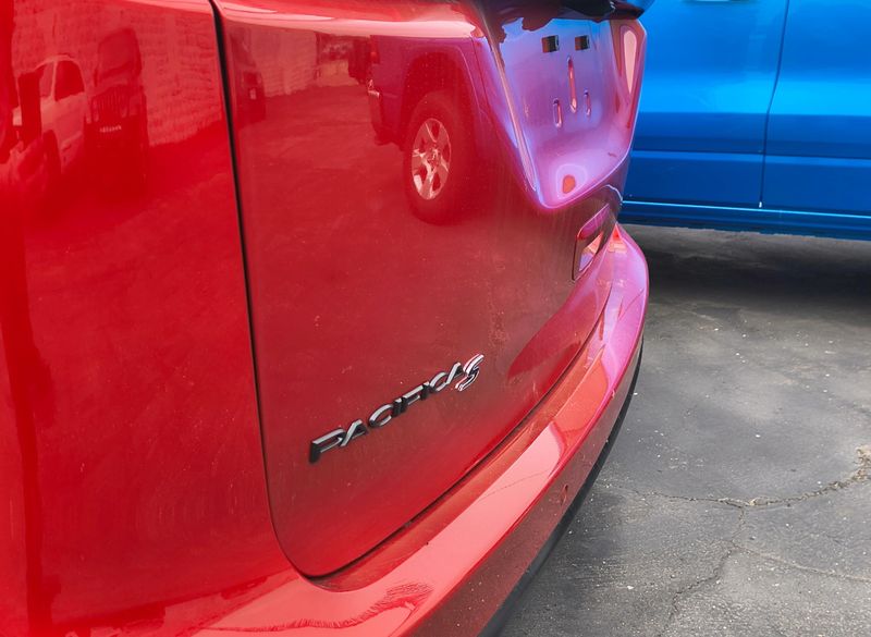 New 2026 Chrysler Pacifica LimitedImage 6