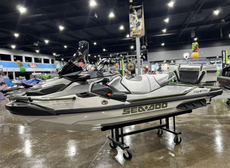 2025 Sea-Doo FISHPRO APEX 300 (SOUND SYSTEM) Image 5