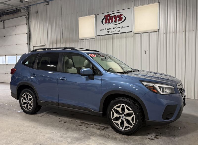 Used 2019 Subaru Forester PremiumImage 1