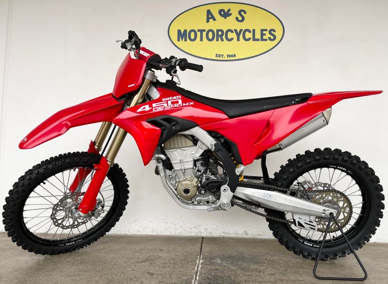 2026 Ducati DESMO450 MX