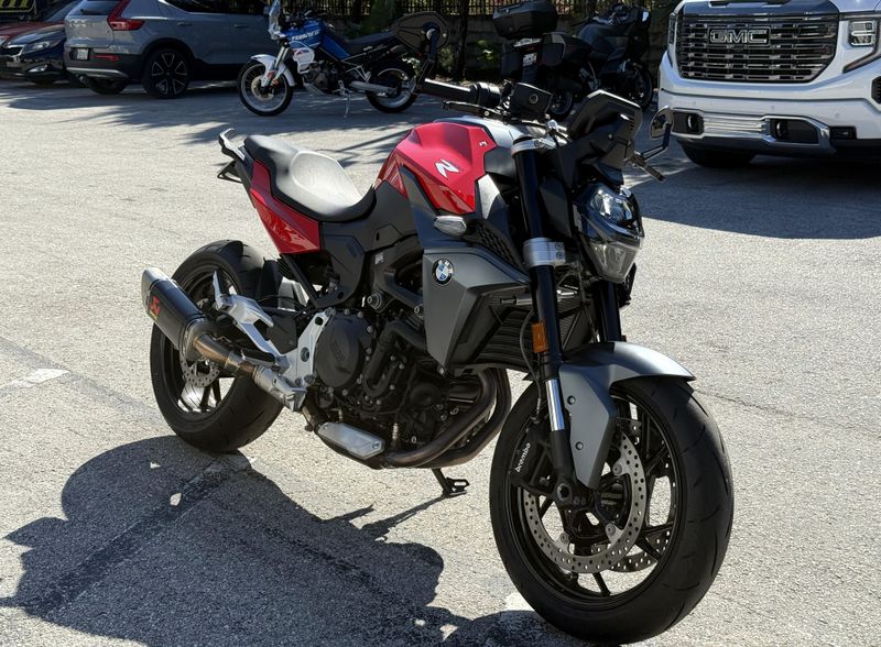 2024 BMW F 900 R Low