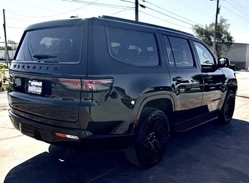 2024 Jeep Wagoneer Carbide 4x4Image 5