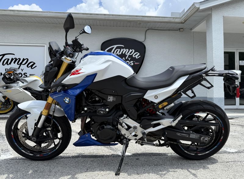2022 BMW F 900 R