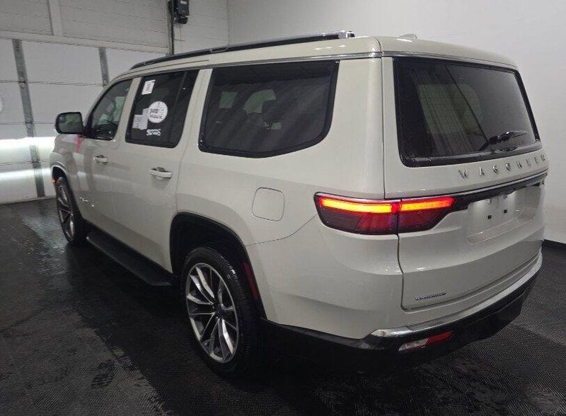 2022 Jeep Wagoneer Series II photo 4