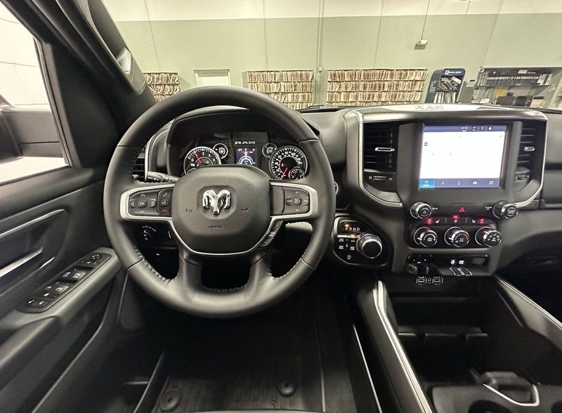2023 RAM 1500 Big Horn Crew Cab 4x4Image 17