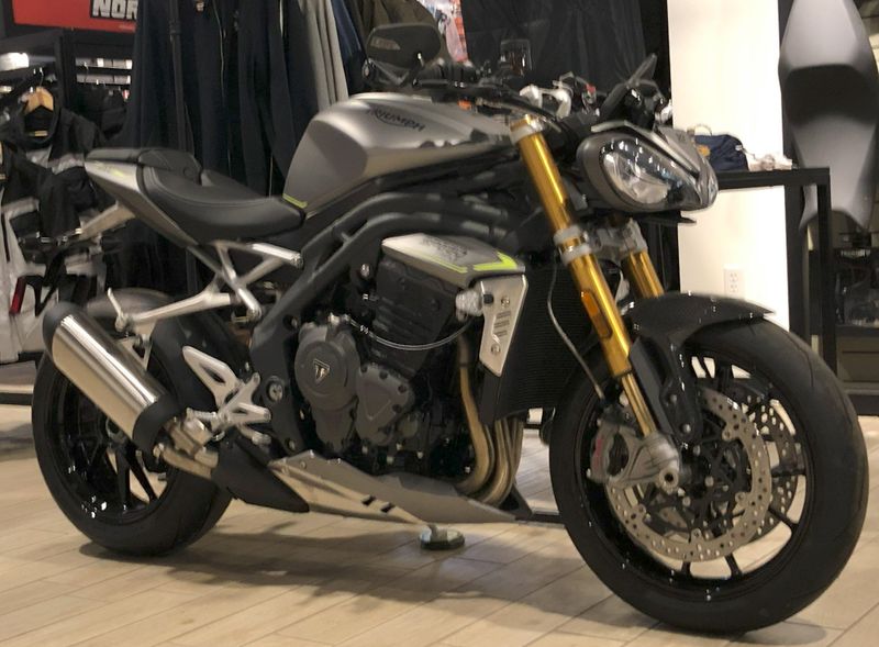 2023 Triumph Speed Triple in a SILVER exterior color. Pitt Cycles (724) 779-1901 pixelmotiondemo.com 