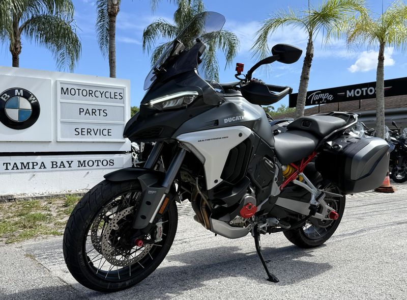 2022 Ducati Ducati Multistrada V4 S Travel + Radar Spoked Wheels