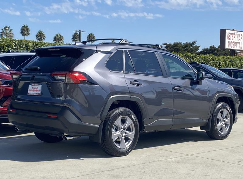 New 2025 Toyota RAV4 Hybrid XLEImage 3