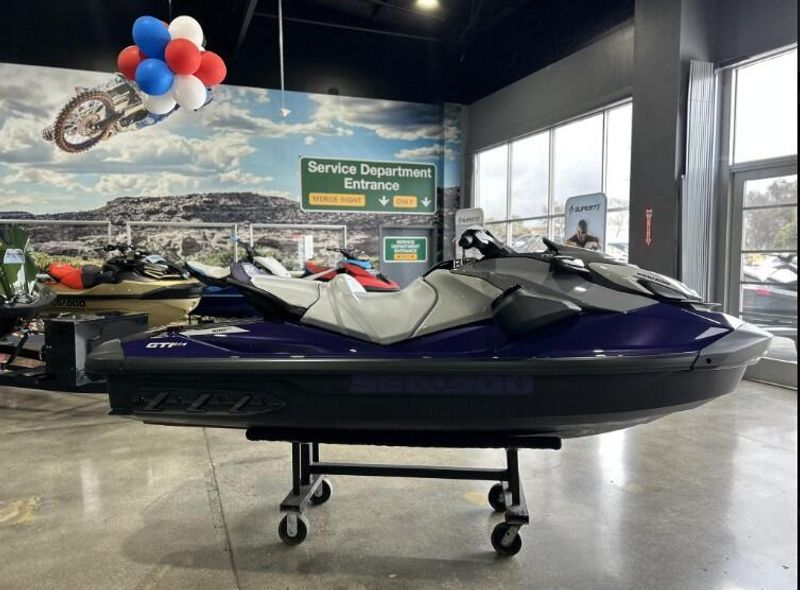 New 2025 Sea-Doo GTI SE 170 (SOUND SYSTEM) Image 5