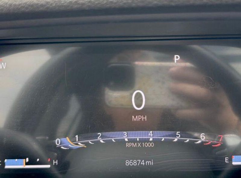 Used 2022 Jeep Grand Cherokee LimitedImage 17