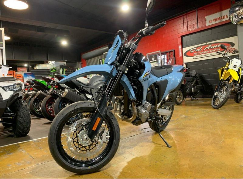 2025 Suzuki DR-Z4SM Image 1