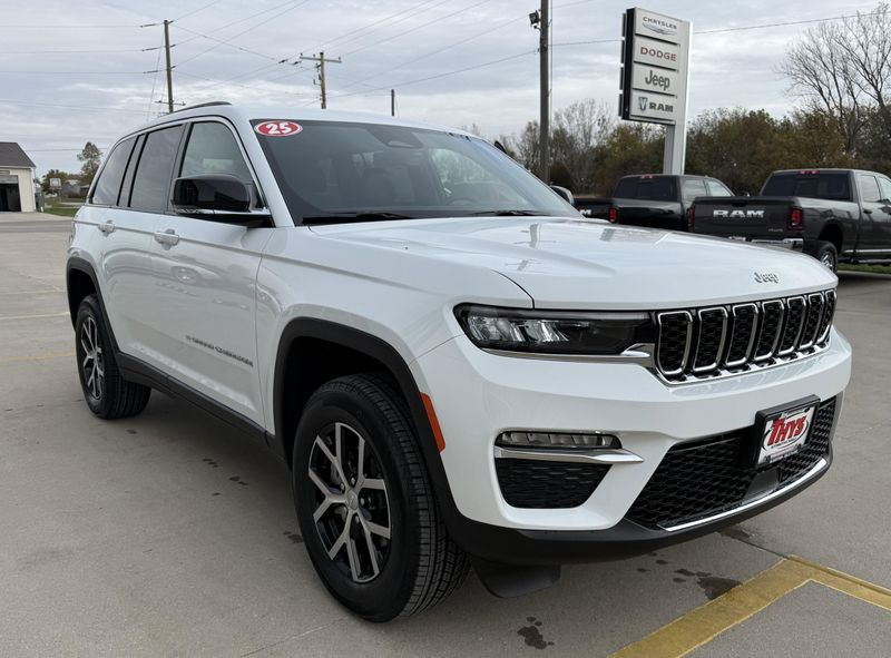 New 2025 Jeep Grand Cherokee Limited 4x4Image 39