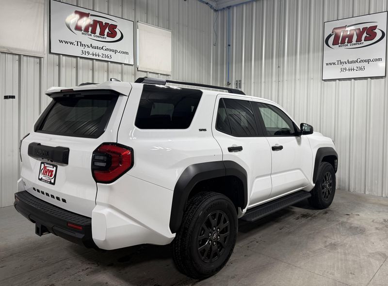 2025 Toyota 4Runner SR5 4WD photo 2