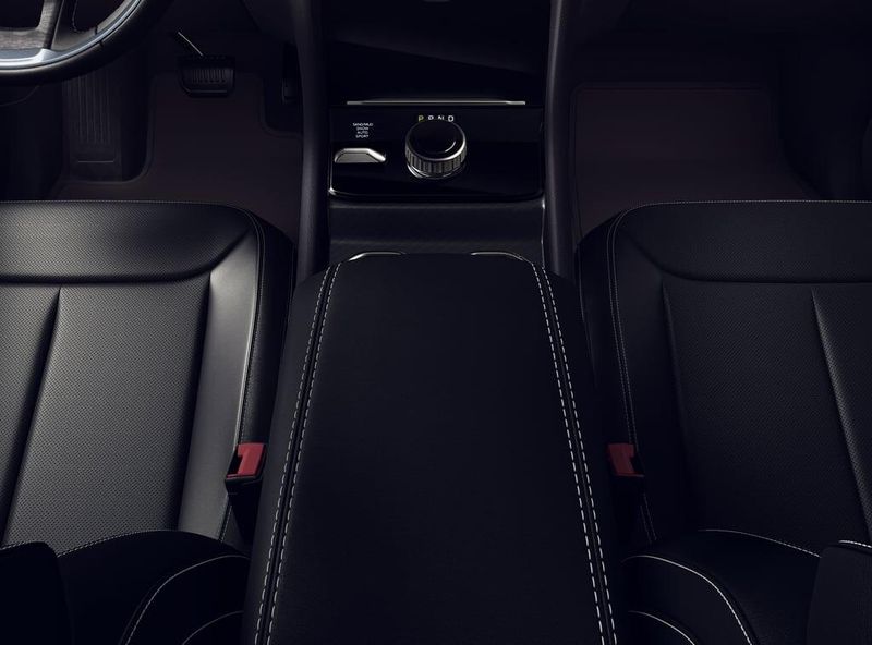 New 2026 Jeep Grand Cherokee Limited Reserve 4x4Image 4