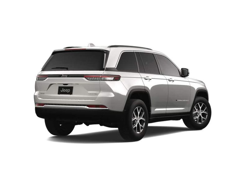 2025 Jeep Grand Cherokee Limited 4x4Image 2
