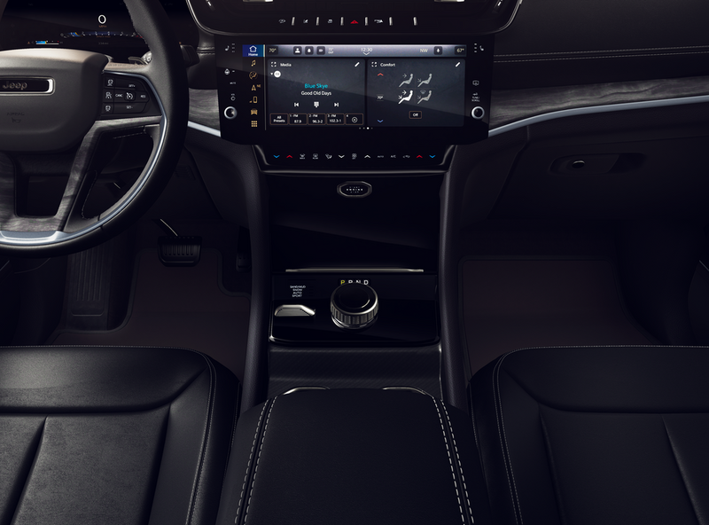 2026 Jeep Grand Cherokee Limited photo 3