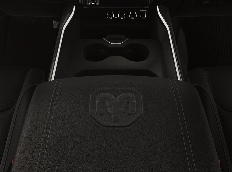 2026 Ram 1500 Laramie photo 4