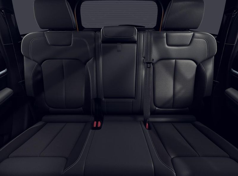 New 2026 Jeep Grand Cherokee Limited Reserve 4x4Image 3