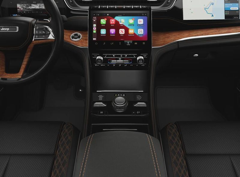 2025 Jeep Grand Cherokee L Summit Reserve 4x4Image 5