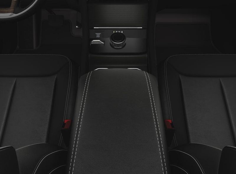 2025 Jeep Grand Cherokee L LIMITED 4X4Image 4