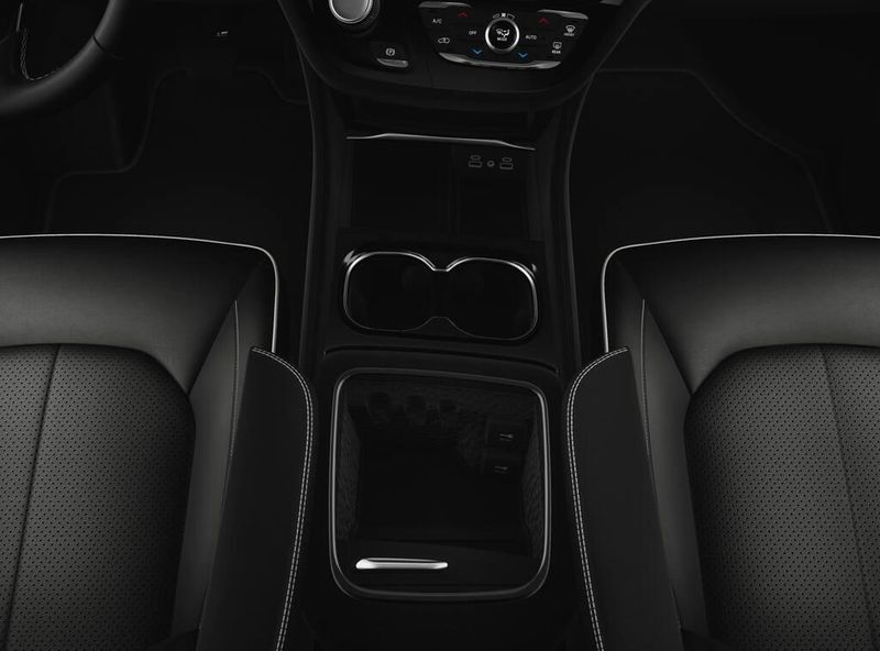 2025 Chrysler Pacifica Limited AwdImage 4