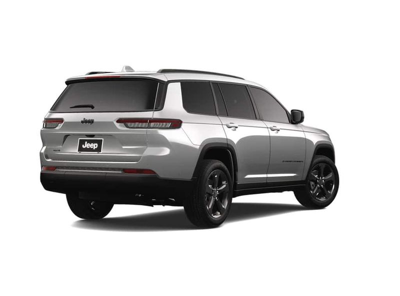 New 2025 Jeep Grand Cherokee L Altitude X 4x4Image 2