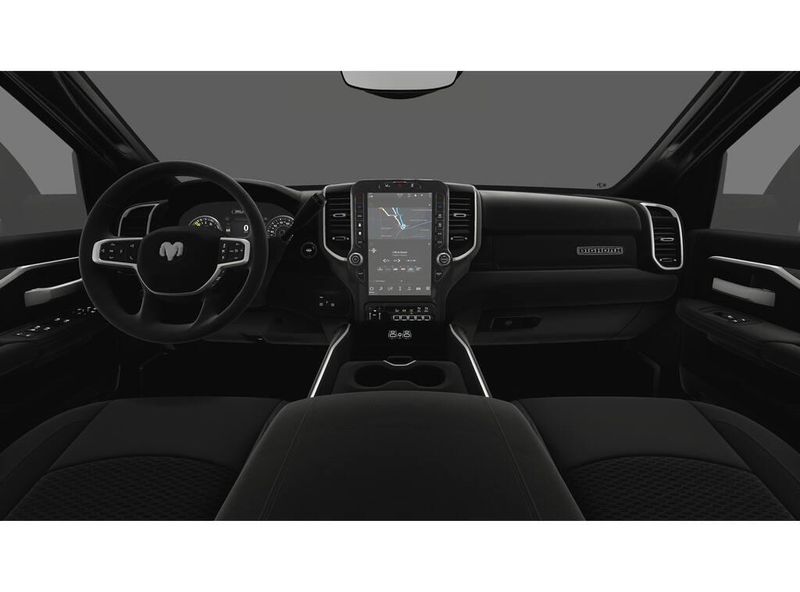 2025 RAM 3500 Big Horn Crew Cab 4x4 8