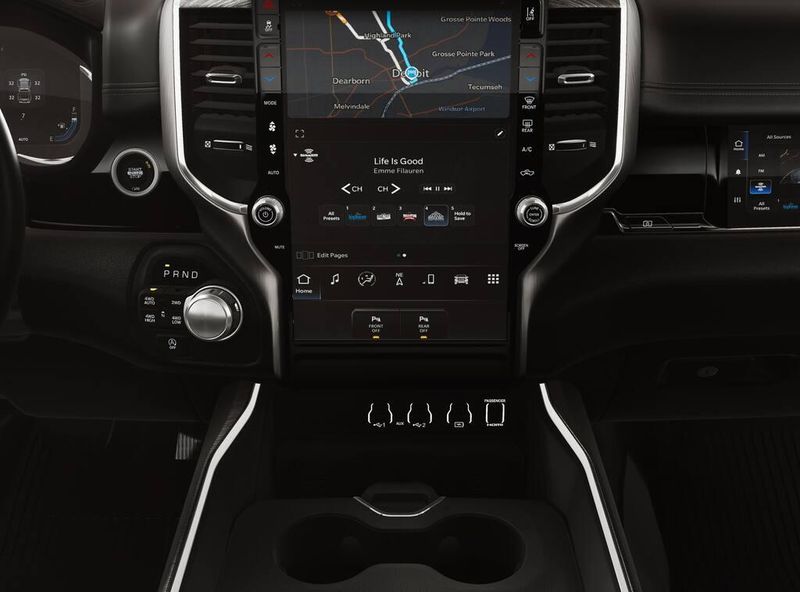 2026 Ram 1500 Laramie photo 3