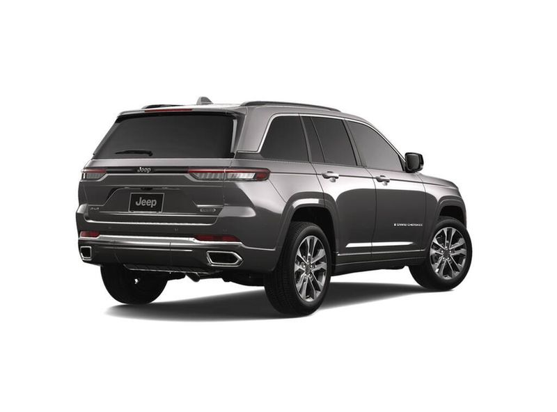New 2025 Jeep Grand Cherokee Overland 4x4Image 2