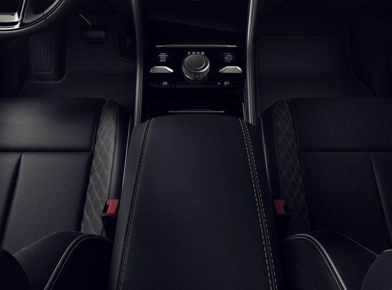 New 2026 Jeep Grand Cherokee L Summit 4x4Image 4