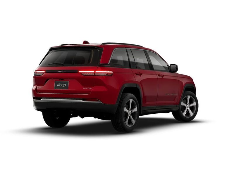 2026 Jeep Grand Cherokee Limited photo 2