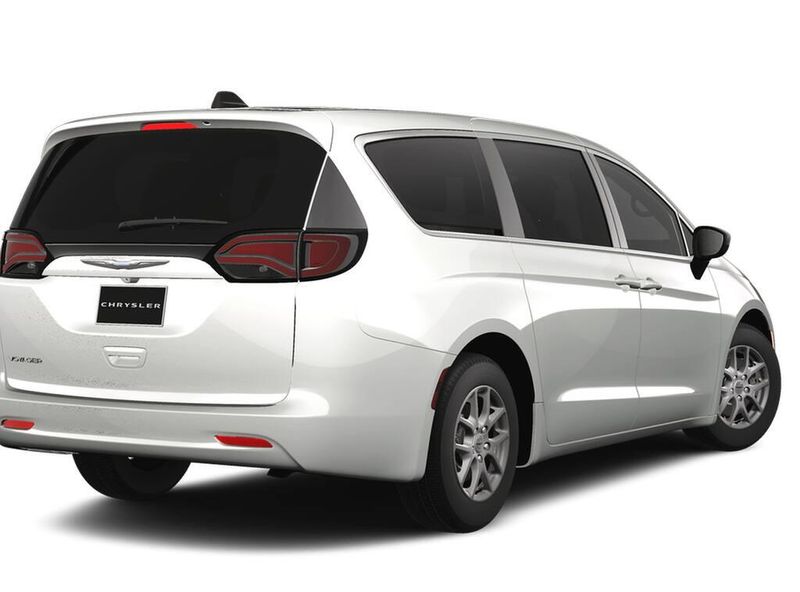 2025 Chrysler VoyagerImage 2